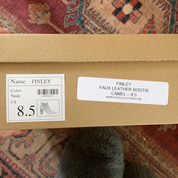 Perfect for Fall NWT Sold Out Finley Bootie - Picture 7 of 15